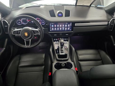 Certified 2023 Porsche Cayenne Platinum Edition AWD/4WD image 17