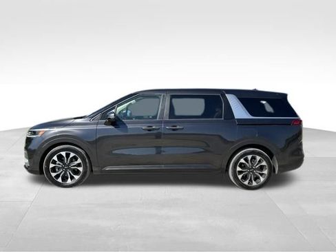 Used 2024 Kia Carnival EX FWD image 6