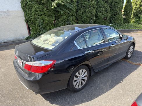 Used 2015 Honda Accord EX image 3