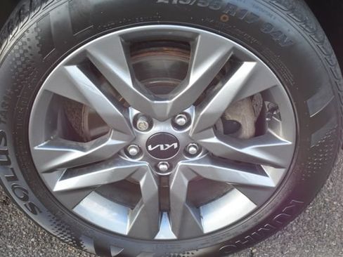 Used 2023 Kia Seltos LX AWD/4WD image 38