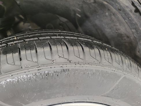 Used 2025 Nissan Rogue SV image 5