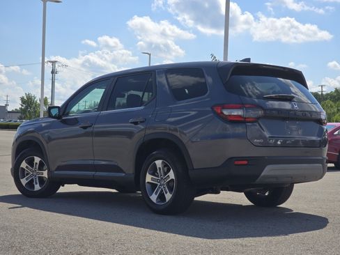 Used 2025 Honda Pilot EX-L image 14