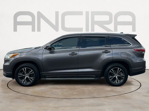 Used 2016 Toyota Highlander XLE FWD image 7