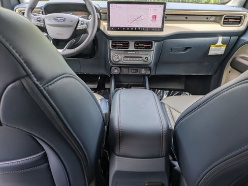 New 2026 Ford Maverick Lariat w/ 4K Tow Package AWD/4WD image 29