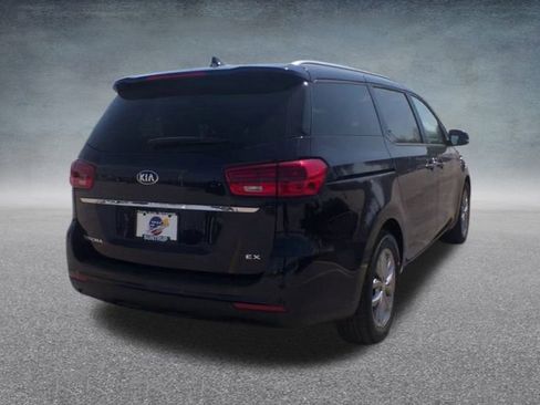 Used 2020 Kia Sedona EX image 37