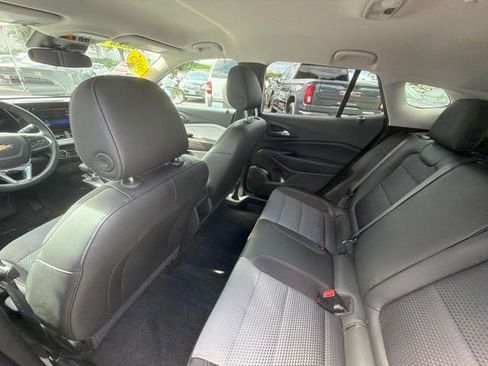 Used 2025 Chevrolet Trax LT w/ Driver Confidence Package FWD image 27