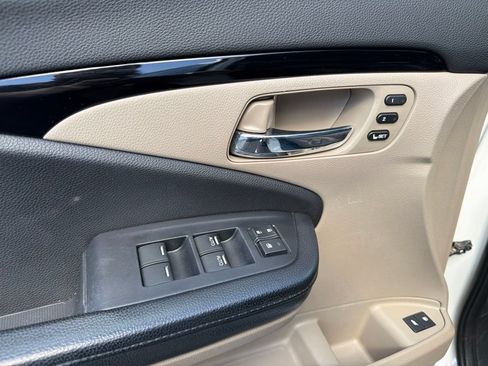 Used 2016 Honda Pilot Touring image 27