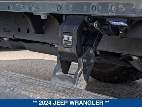 Used 2024 Jeep Wrangler Unlimited Rubicon image 13
