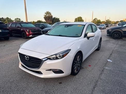 Used 2018 MAZDA MAZDA3 Touring FWD image 4