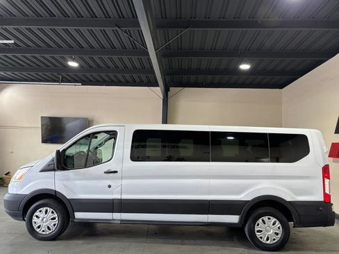 Used 2015 Ford Transit 350 XLT RWD image 5