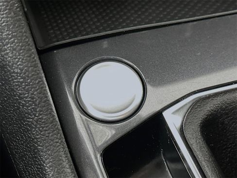 Used 2024 Volkswagen Tiguan S image 27