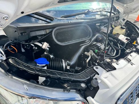 Used 2024 Ford Transit 250 Low Roof w/ Exterior Upgrade Package image 38