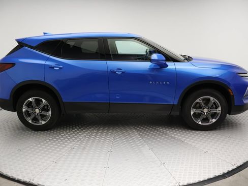 Used 2024 Chevrolet Blazer LT w/ Driver Confidence Package FWD image 7