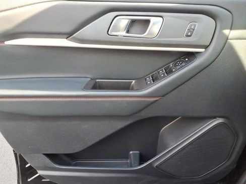 Used 2025 Ford Explorer ST-Line AWD/4WD image 22