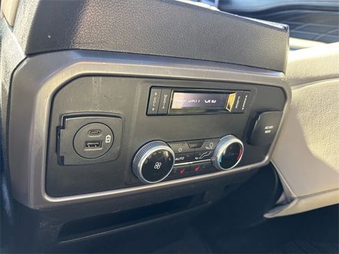 Used 2021 Ford Expedition Platinum image 15