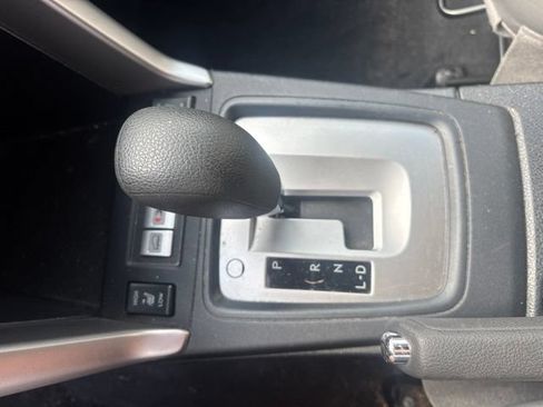 Used 2018 Subaru Forester 2.5i Premium w/ All-Weather Package AWD/4WD image 11