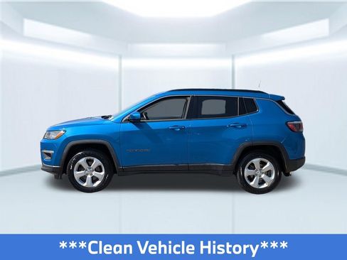 Used 2019 Jeep Compass Latitude w/ Popular Equipment Group AWD/4WD image 2