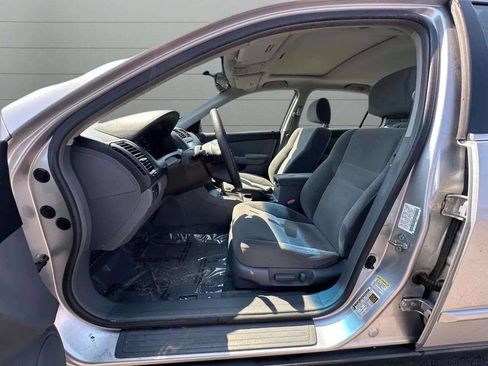 Used 2006 Honda Accord LX image 19