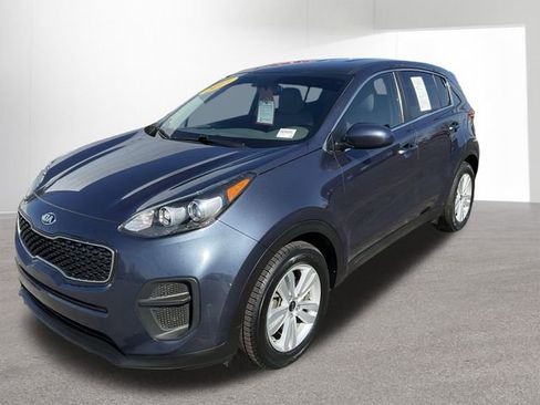 Used 2017 Kia Sportage LX image 2