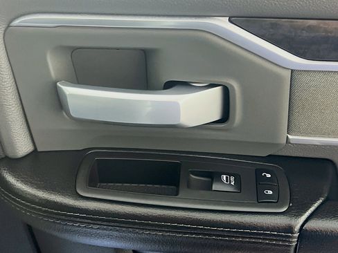 Used 2022 RAM 2500 Big Horn image 30