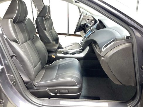 Used 2018 Acura TLX w/ Technology Package FWD image 14
