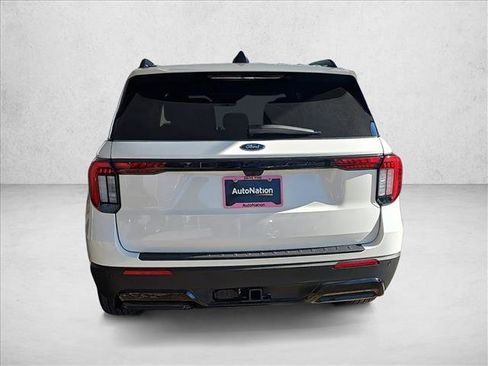 Used 2025 Ford Explorer ST-Line w/ Premium Package image 4