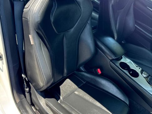 Used 2017 INFINITI Q60 2.0t w/ Premium Plus Package 2.0T image 19