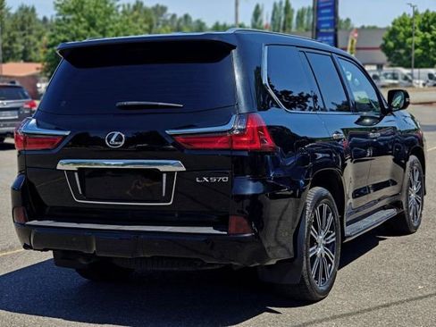 Used 2018 Lexus LX 570 4WD image 9