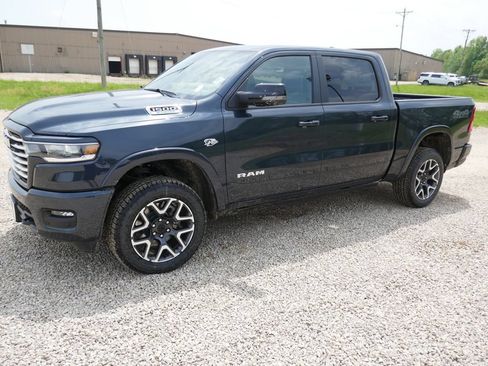 New 2026 RAM 1500 Laramie w/ Laramie Southwest Edition AWD/4WD image 8