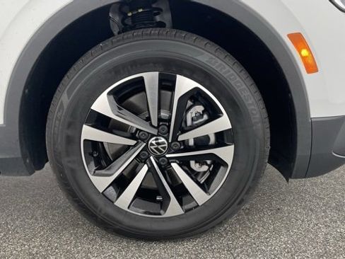 Used 2021 Volkswagen Tiguan SE R-Line image 51