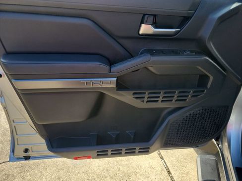 Used 2024 Toyota Tacoma TRD Sport RWD image 10