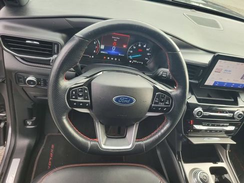 Certified 2022 Ford Explorer ST-Line w/ Class IV Trailer Tow Package image 30