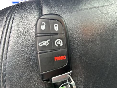 Used 2019 Dodge Durango Citadel w/ Technology Group AWD/4WD image 34
