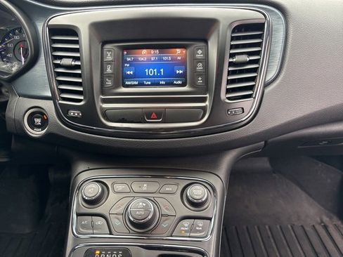 Used 2015 Chrysler 200 S w/ Comfort Group image 7
