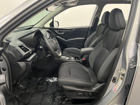 Used 2019 Subaru Forester Premium image 10