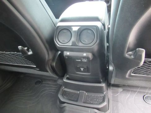 Certified 2025 Jeep Wrangler Unlimited Sahara w/ Safety Group AWD/4WD image 13