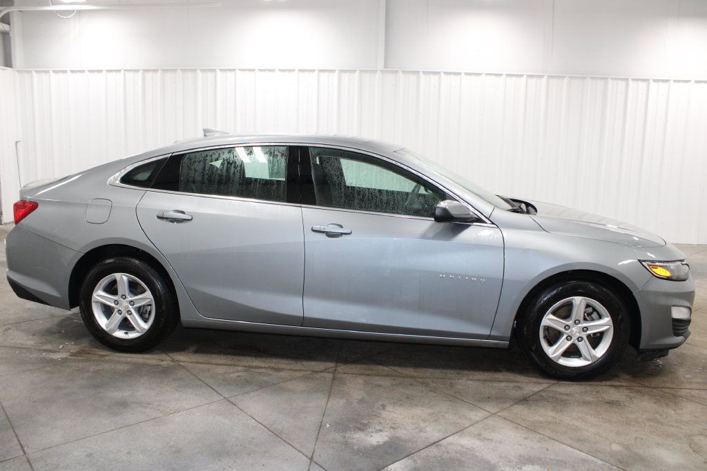 Used 2024 Chevrolet Malibu LT FWD image 10