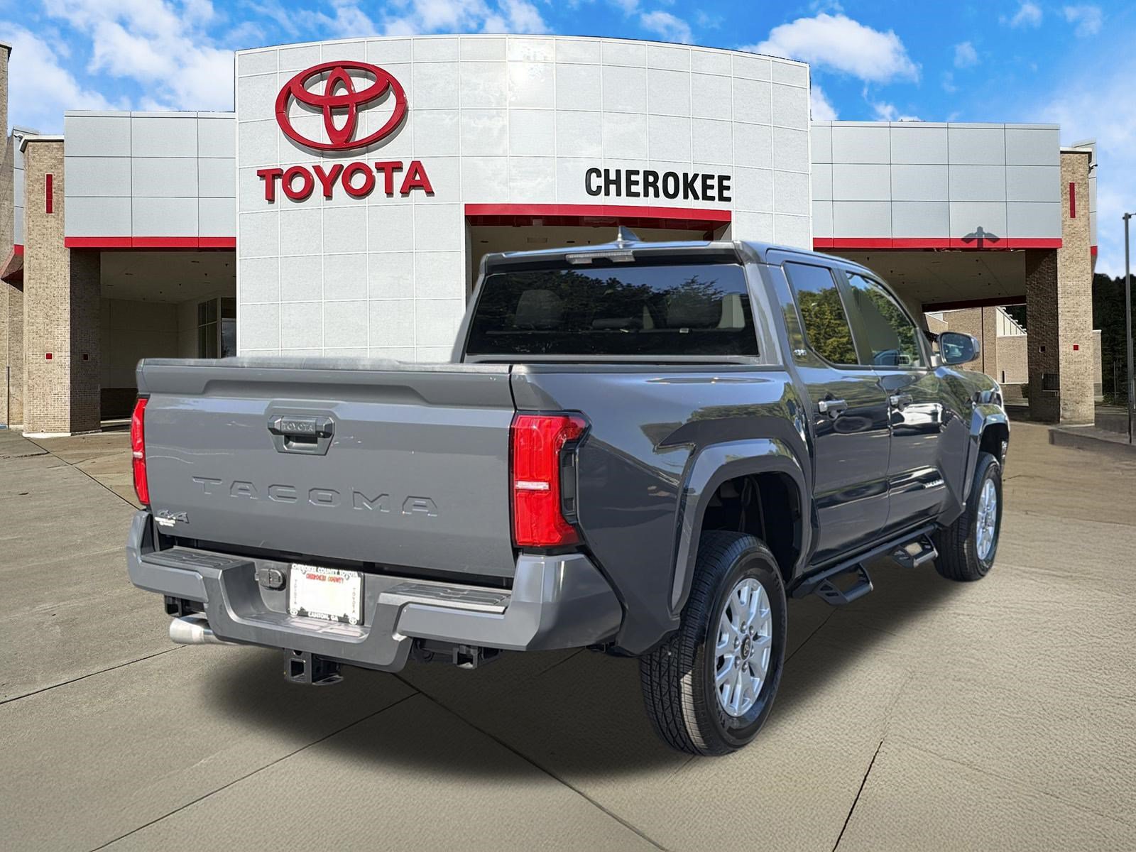 Used 2024 Toyota Tacoma SR5 AWD/4WD image 5