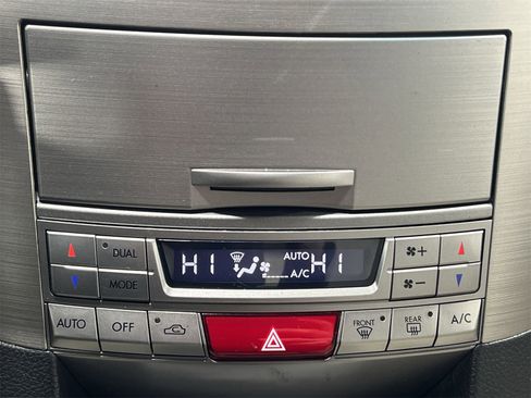 Used 2014 Subaru Outback 2.5i Limited image 18