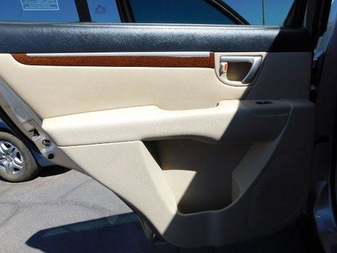 Used 2007 Hyundai Santa Fe SE image 14