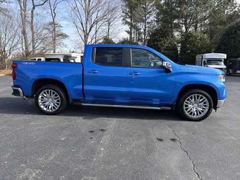 Used 2025 Chevrolet Silverado 1500 LT w/ Leather Package image 4