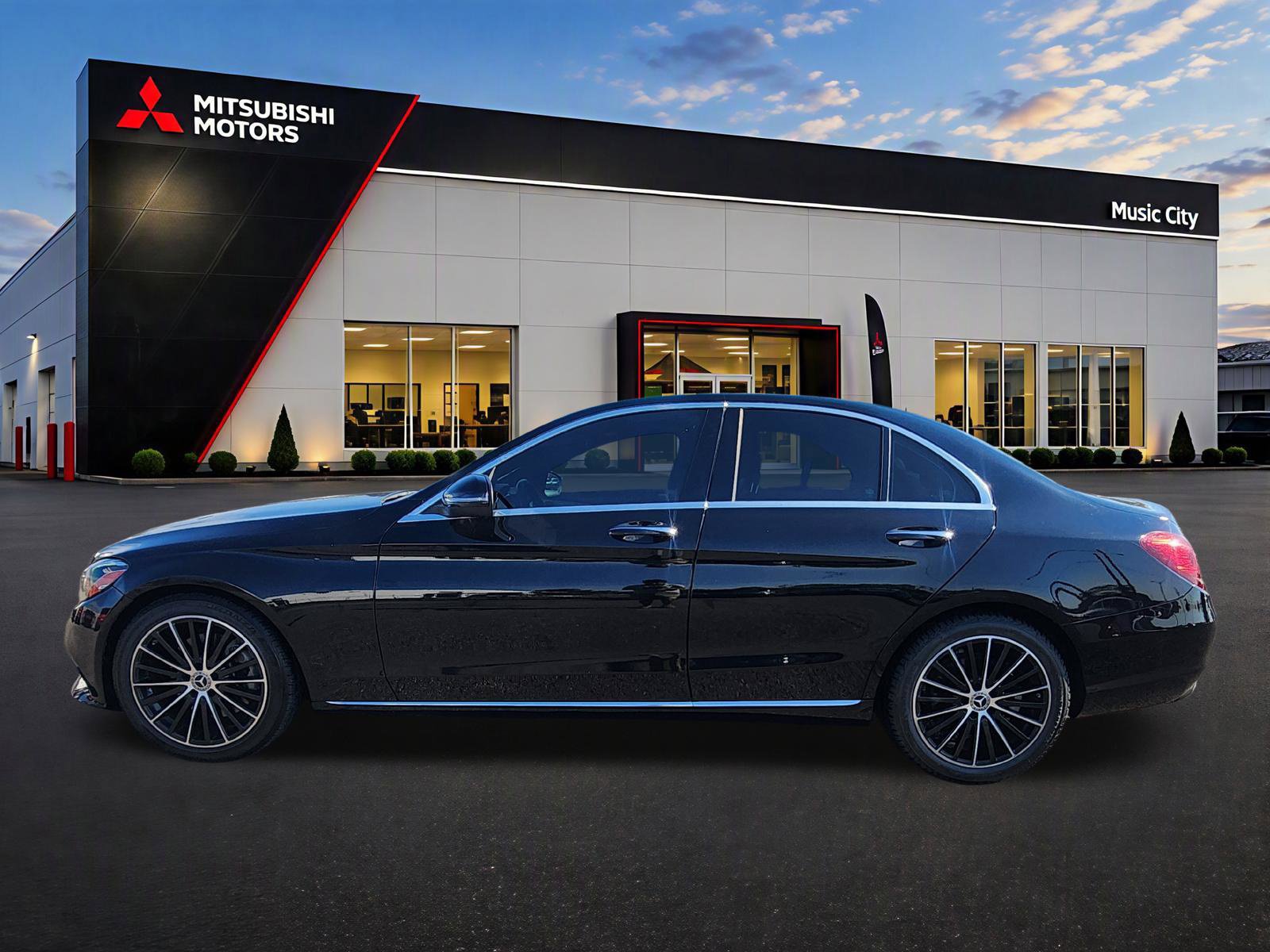 Used 2021 Mercedes-Benz C 300 Sedan image 2