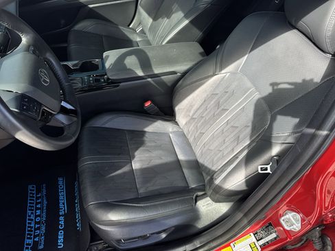 Used 2025 Toyota Camry XSE w/ Premium Package image 20