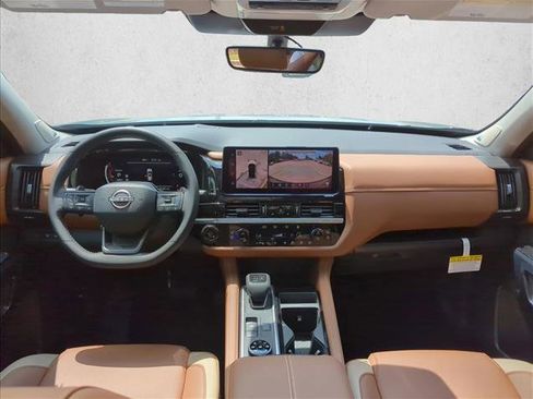 New 2026 Nissan Pathfinder Platinum AWD/4WD image 18