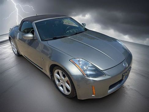 Used 2005 Nissan 350Z Grand Touring RWD image 1