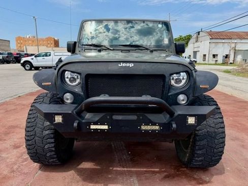 Used 2015 Jeep Wrangler Unlimited Sport AWD/4WD image 2