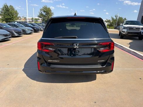 Used 2025 Honda Odyssey Sport-L image 4