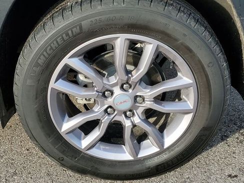 Used 2023 GMC Terrain SLT image 37