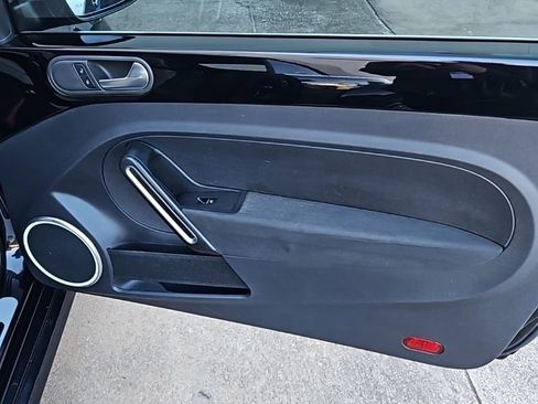 Used 2018 Volkswagen Beetle 2.0T Coast image 14