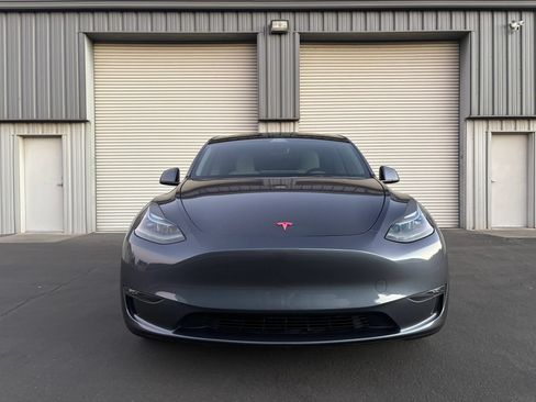 Used 2023 Tesla Model Y Performance AWD/4WD image 6